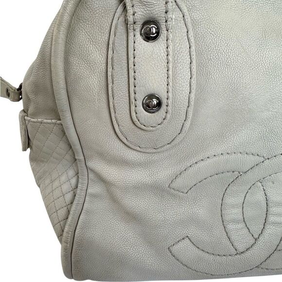 Chanel White Satchel with Iconic CC Logo - Picture 6 of 11